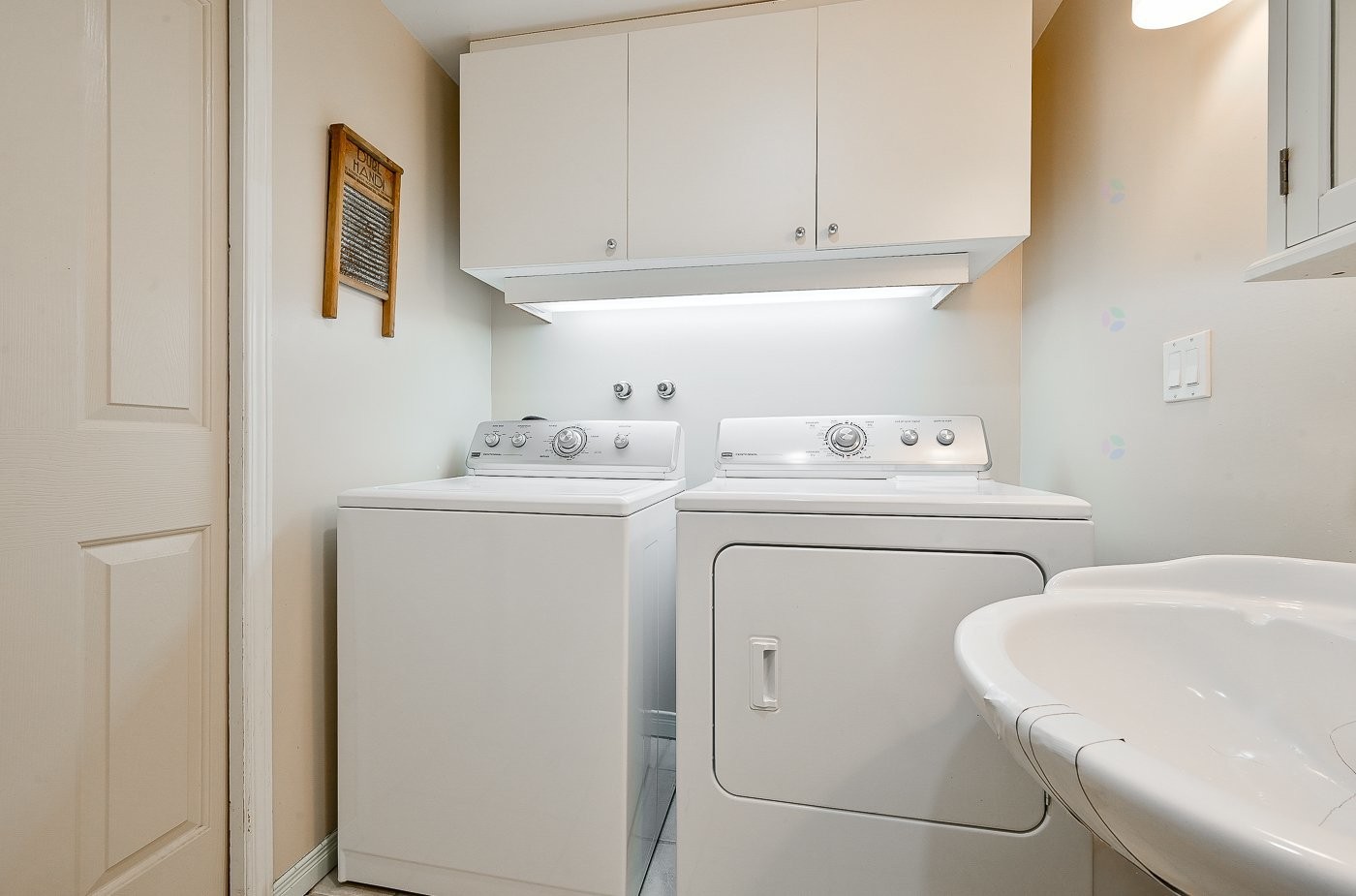 









208


Ch. St-Charles

,
Longueuil (Greenfield Park),




QC
J4V2K5

