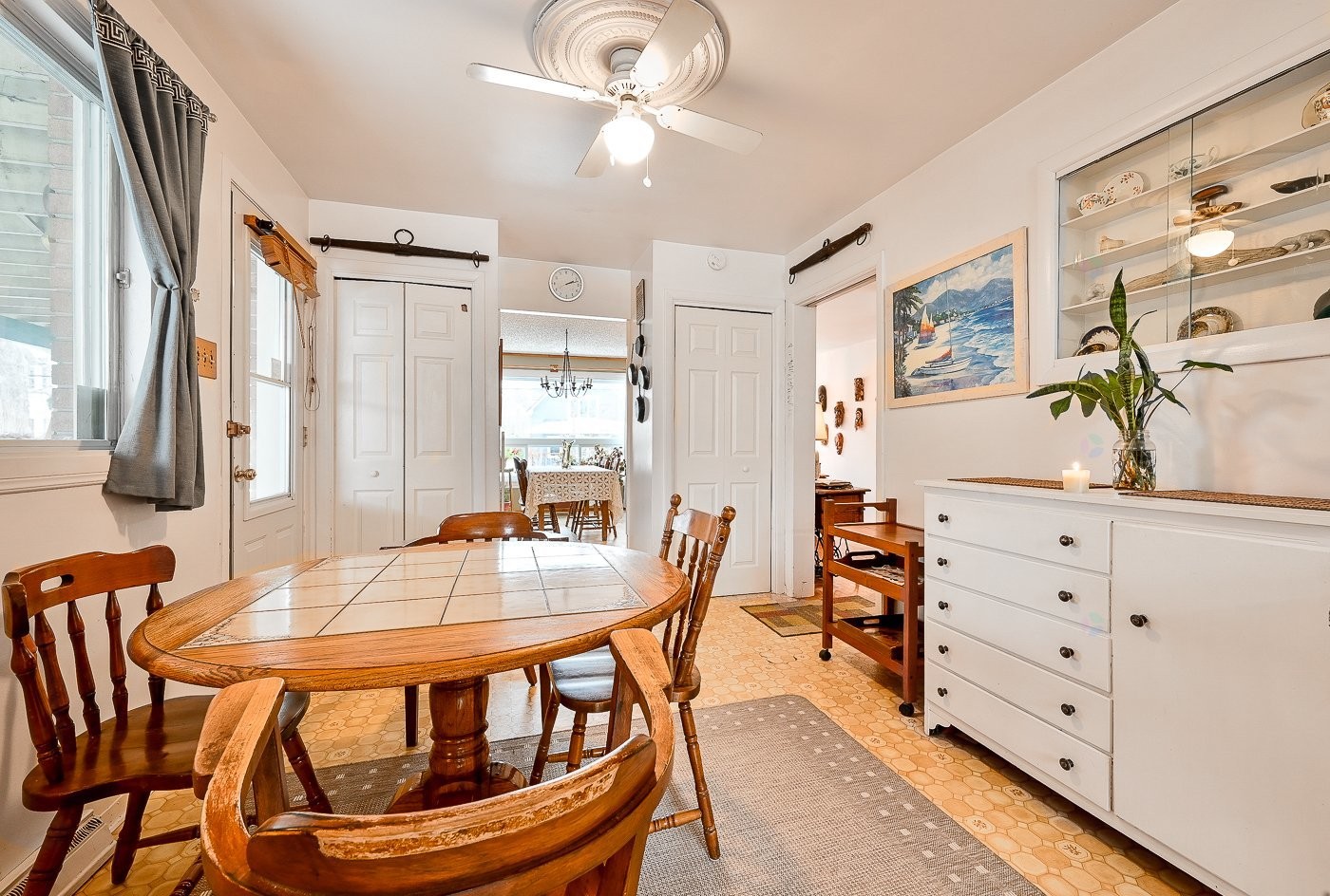 









208


Ch. St-Charles

,
Longueuil (Greenfield Park),




QC
J4V2K5

