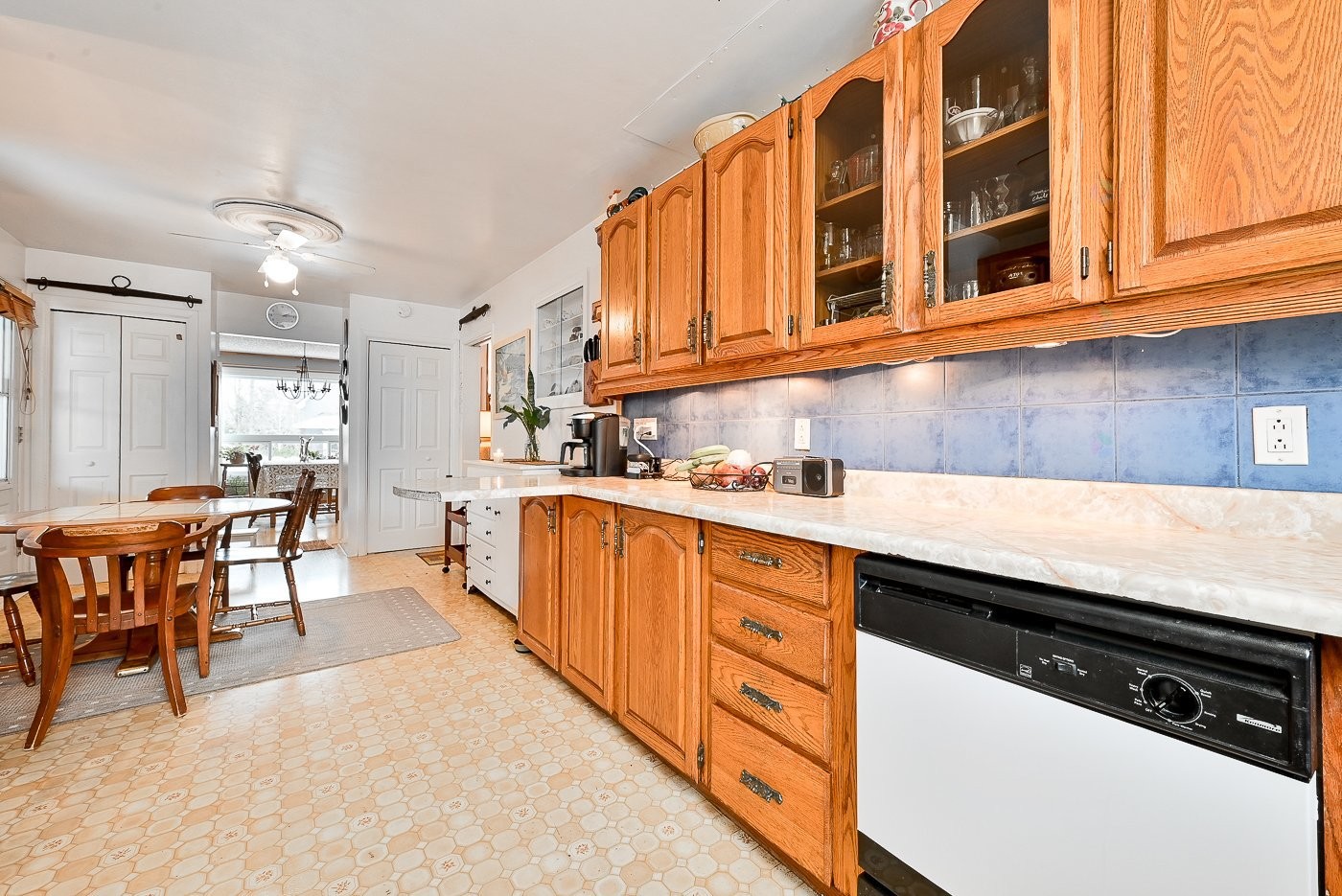 









208


Ch. St-Charles

,
Longueuil (Greenfield Park),




QC
J4V2K5

