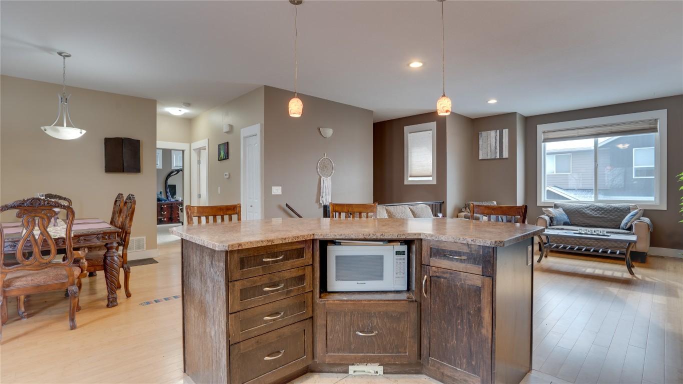 









4406A


25

Street,
Vernon,




BC
V1T 4S6

