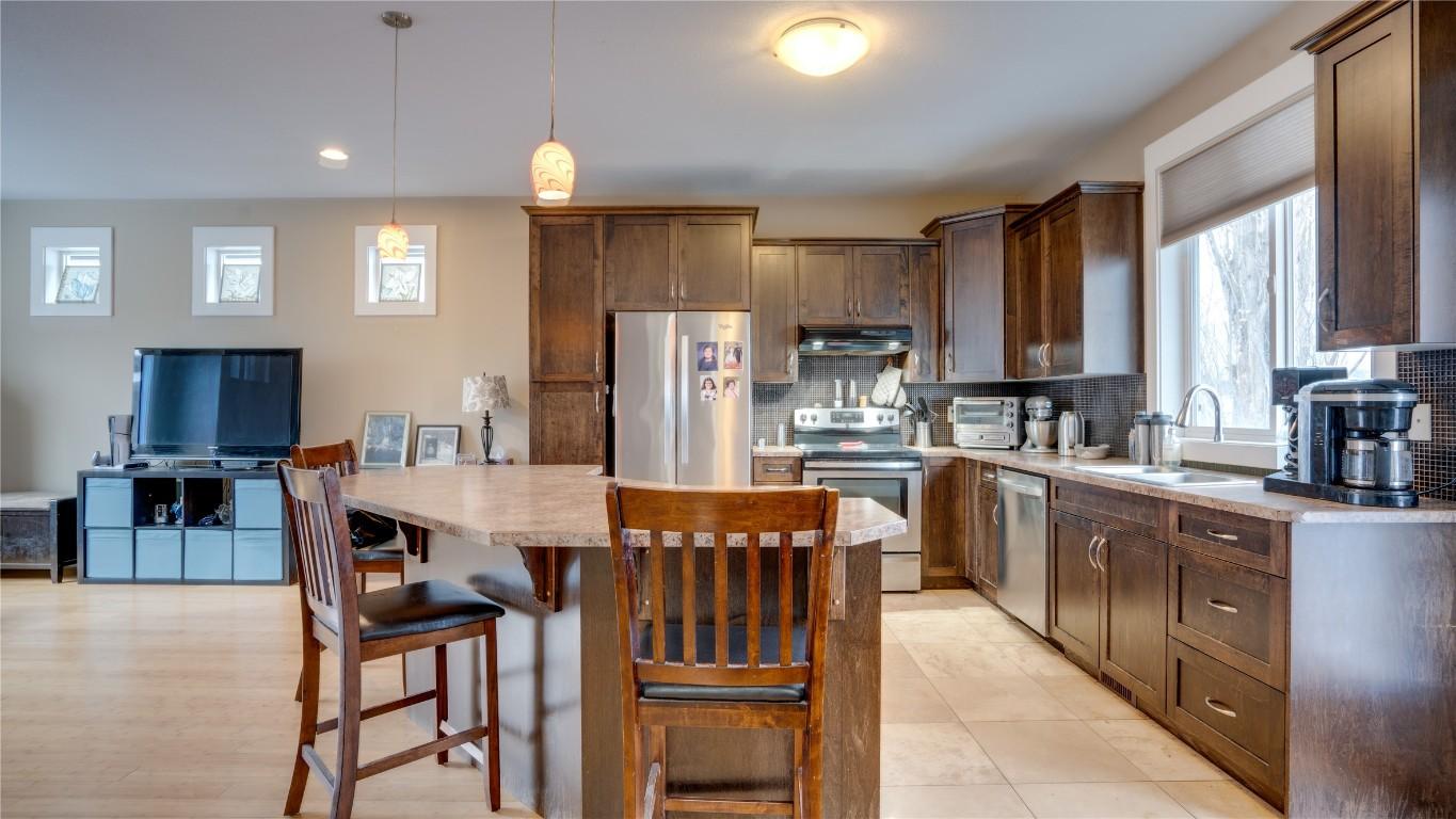 









4406A


25

Street,
Vernon,




BC
V1T 4S6

