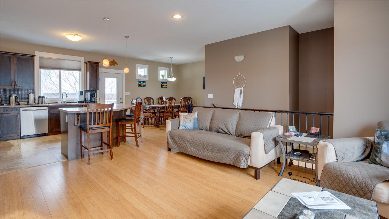 









4406A


25

Street,
Vernon,




BC
V1T 4S6

