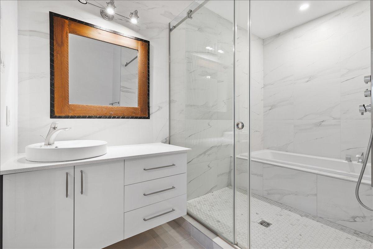 









1618

 - 1620


Rue Dézéry

, 101,
Montréal (Mercier/Hochelaga-Maisonneuve),




QC
H1W2R7

