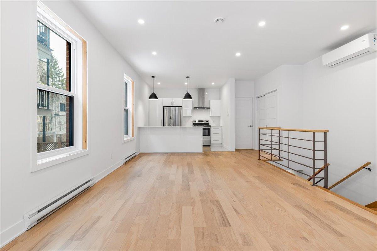 









1618

 - 1620


Rue Dézéry

, 101,
Montréal (Mercier/Hochelaga-Maisonneuve),




QC
H1W2R7

