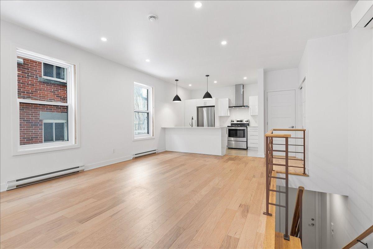 









1618

 - 1620


Rue Dézéry

, 101,
Montréal (Mercier/Hochelaga-Maisonneuve),




QC
H1W2R7

