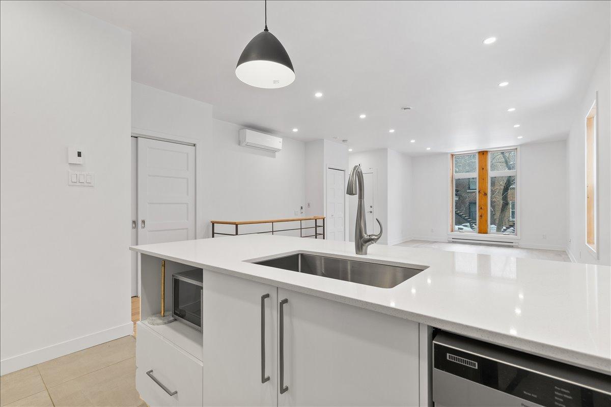 









1618

 - 1620


Rue Dézéry

, 101,
Montréal (Mercier/Hochelaga-Maisonneuve),




QC
H1W2R7

