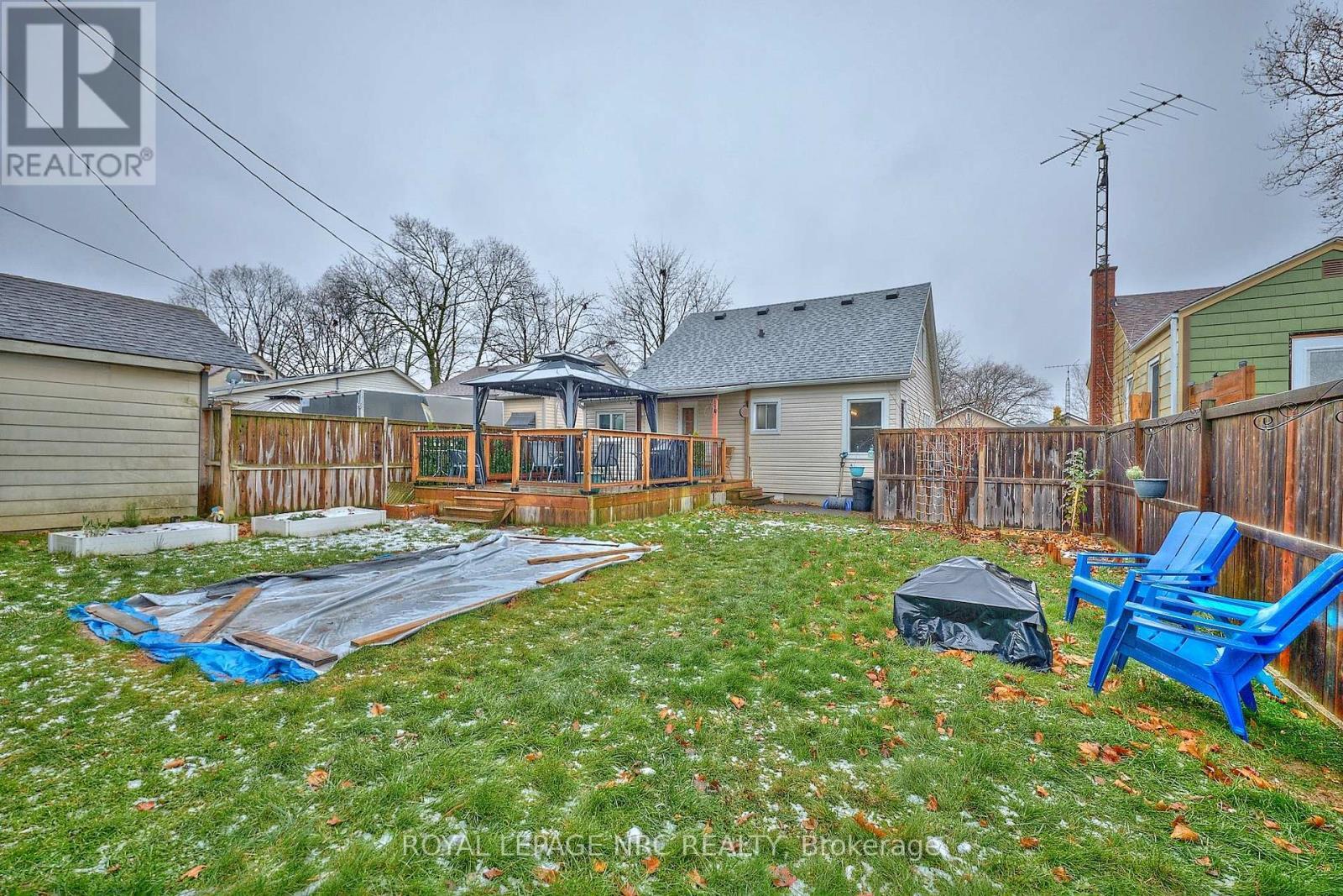 












40 SHAKESPEARE AVENUE

,
St. Catharines (Haig),




Ontario
L2R6M6

