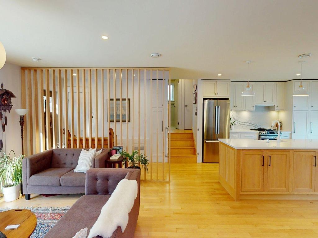 












6368 Edinburgh Street

,
Halifax,




NS
B3L 1W4

