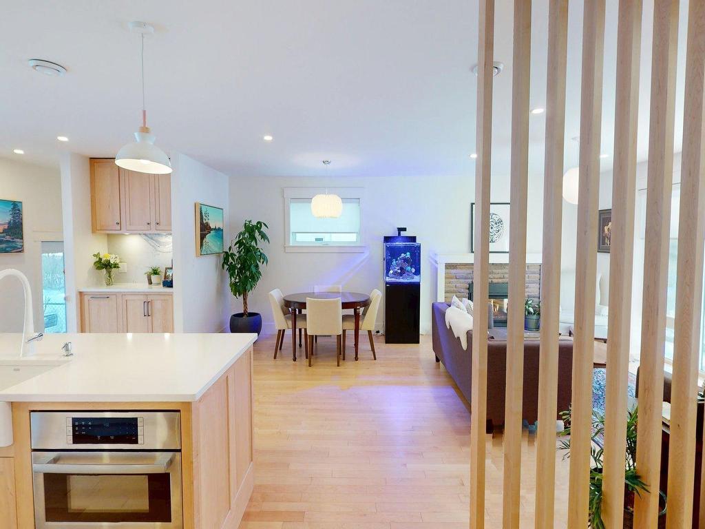 












6368 Edinburgh Street

,
Halifax,




NS
B3L 1W4

