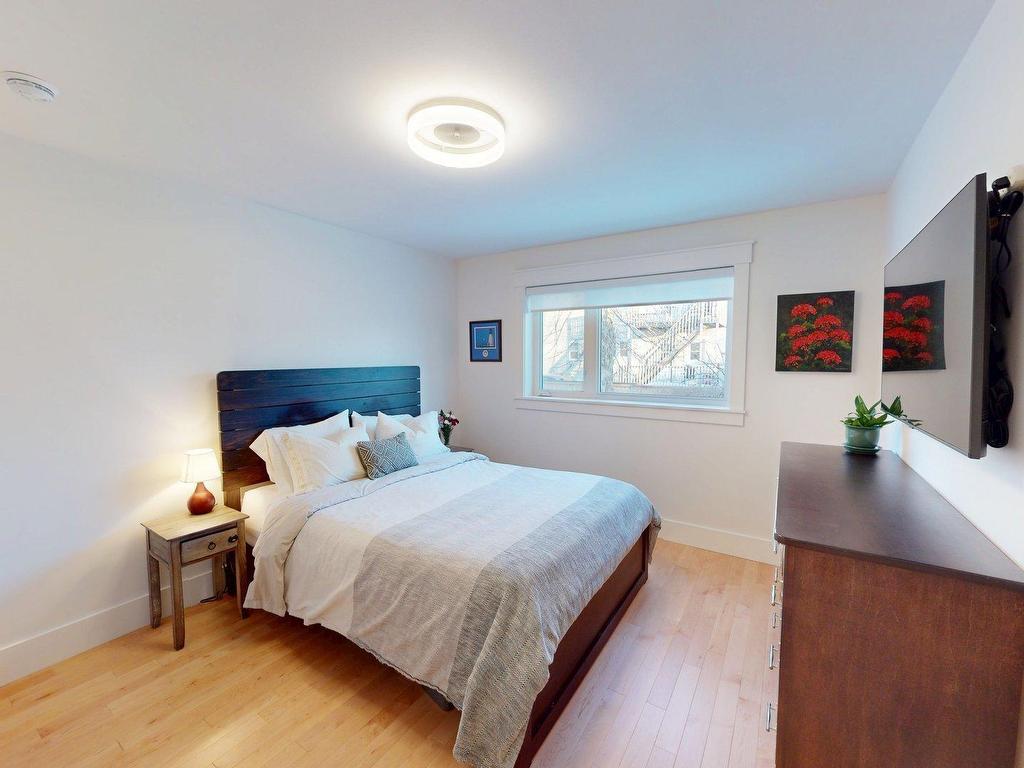 












6368 Edinburgh Street

,
Halifax,




NS
B3L 1W4

