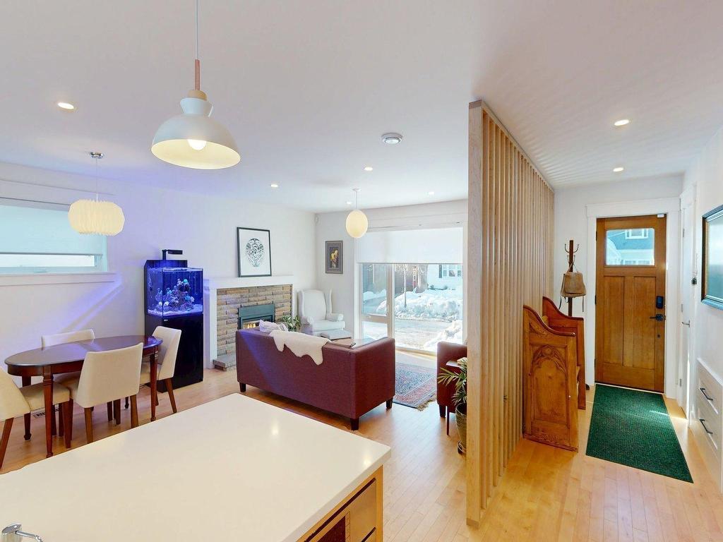 












6368 Edinburgh Street

,
Halifax,




NS
B3L 1W4

