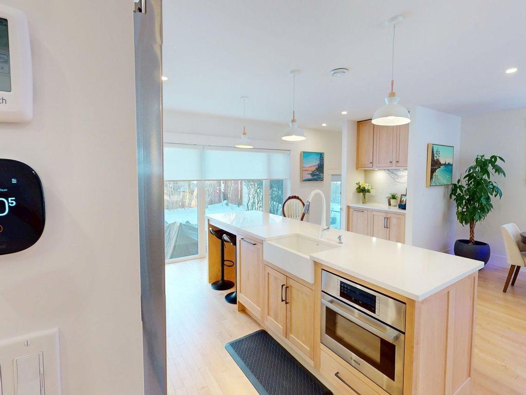 












6368 Edinburgh Street

,
Halifax,




NS
B3L 1W4

