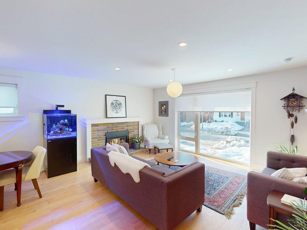 












6368 Edinburgh Street

,
Halifax,




NS
B3L 1W4

