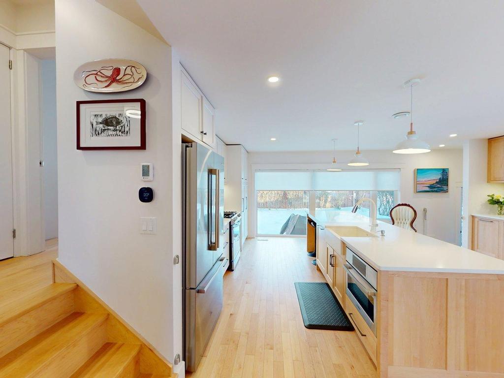 












6368 Edinburgh Street

,
Halifax,




NS
B3L 1W4

