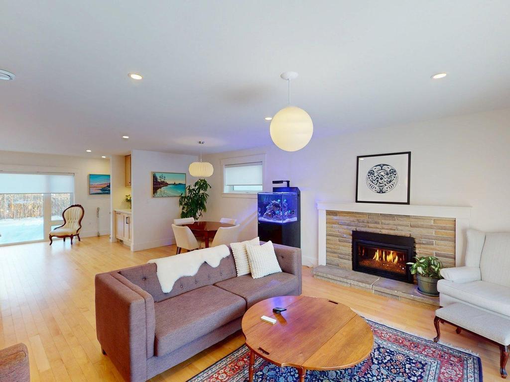 












6368 Edinburgh Street

,
Halifax,




NS
B3L 1W4

