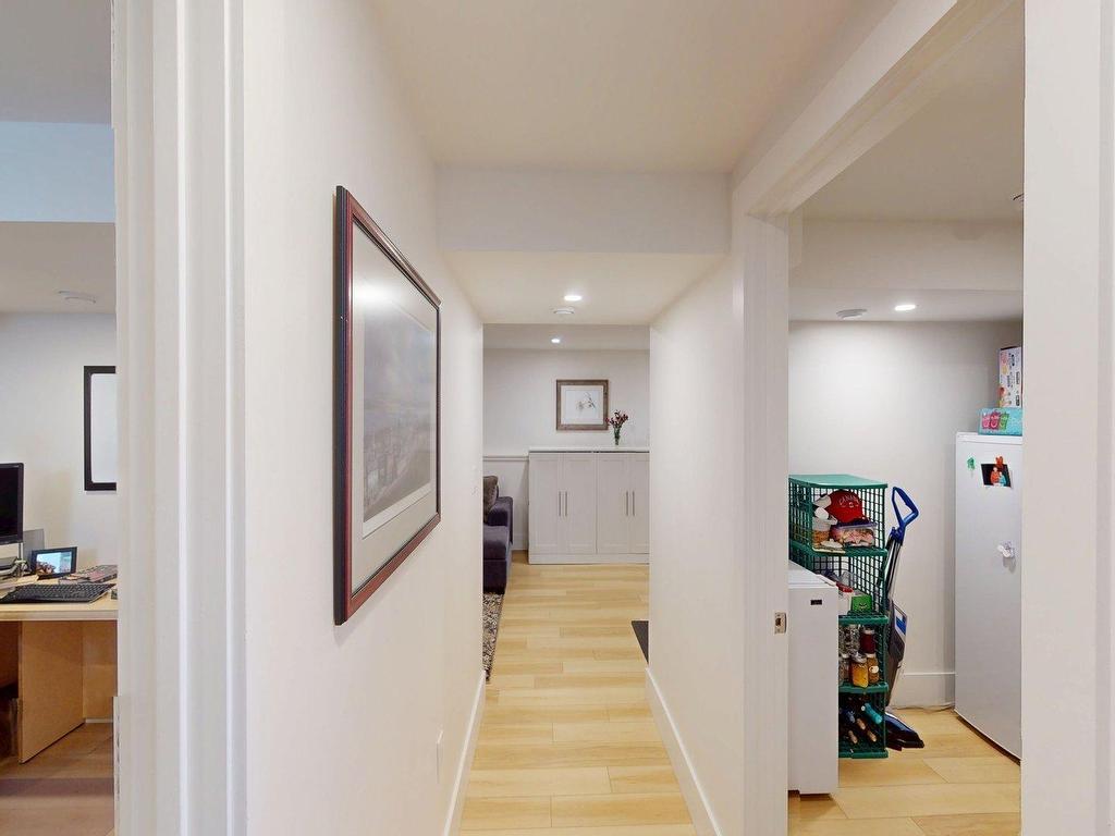 












6368 Edinburgh Street

,
Halifax,




NS
B3L 1W4

