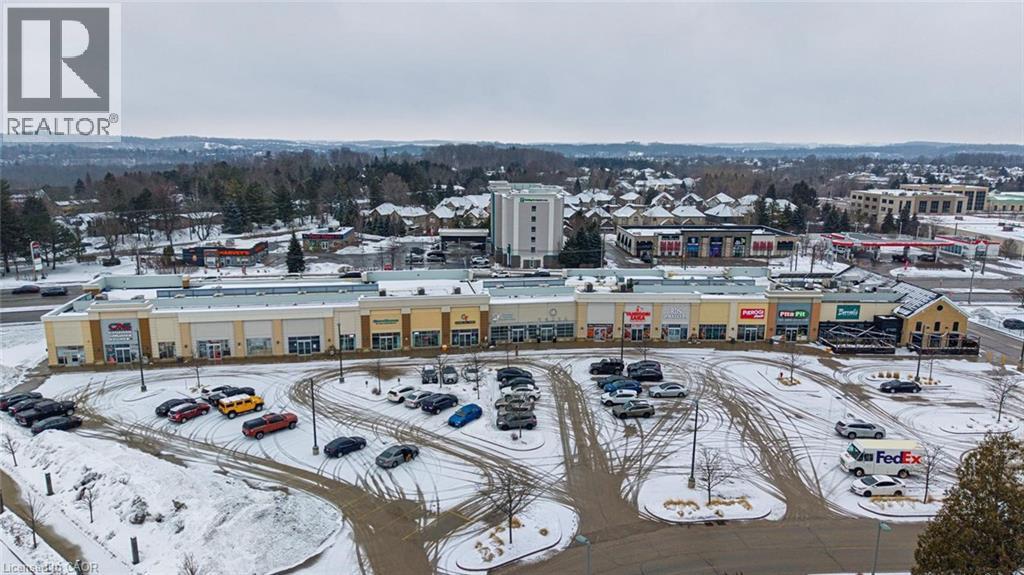 












941 PIONEER GROVE Court

,
Kitchener,




Ontario
N2P0B2

