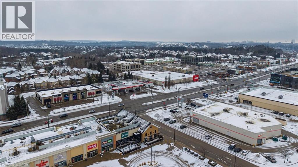 












941 PIONEER GROVE Court

,
Kitchener,




Ontario
N2P0B2

