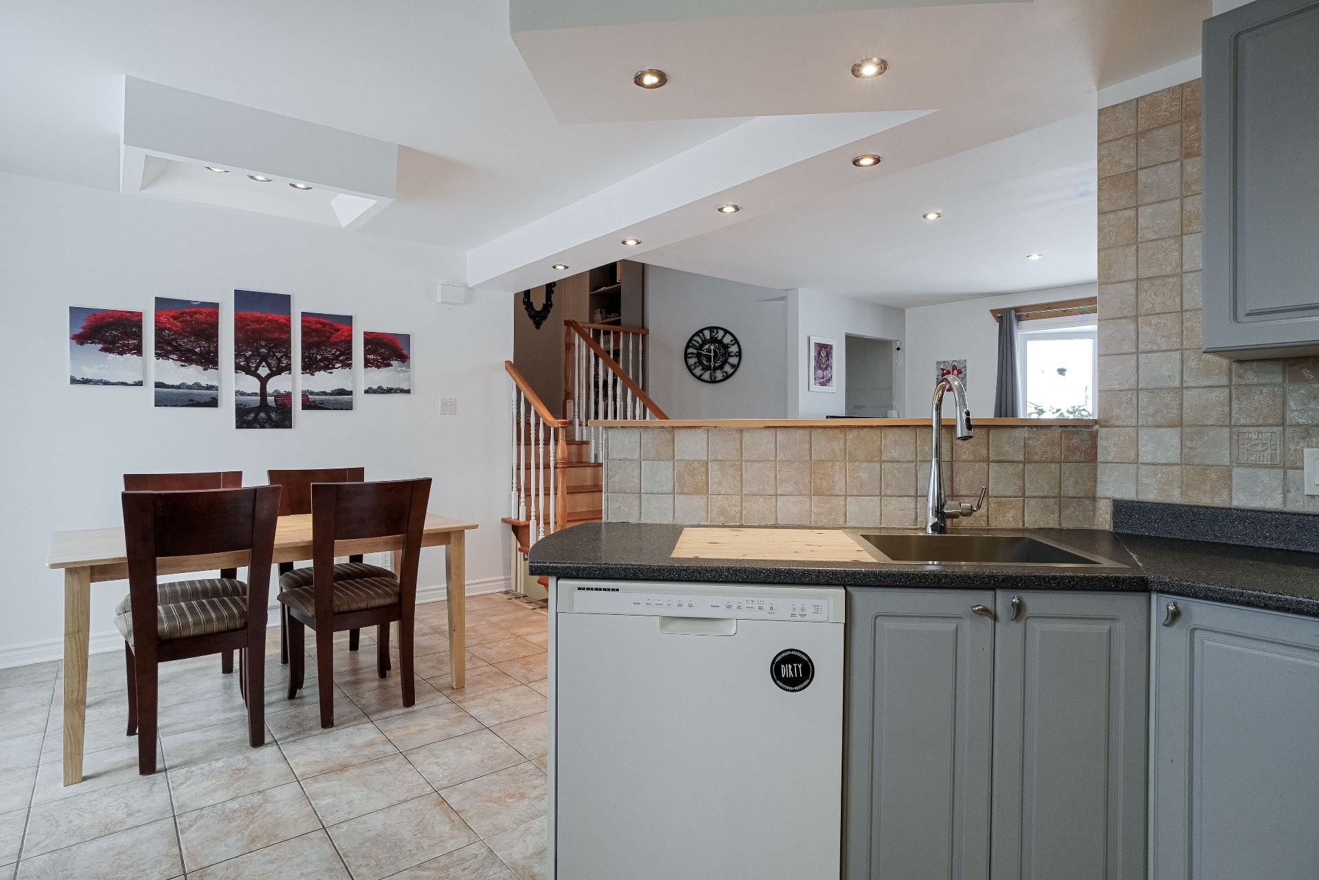 









257


Rue de Chambly

,
Repentigny (Repentigny),




QC
J5Y3P3

