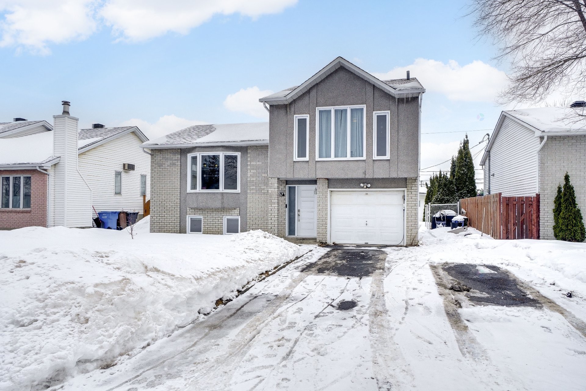 









257


Rue de Chambly

,
Repentigny (Repentigny),




QC
J5Y3P3

