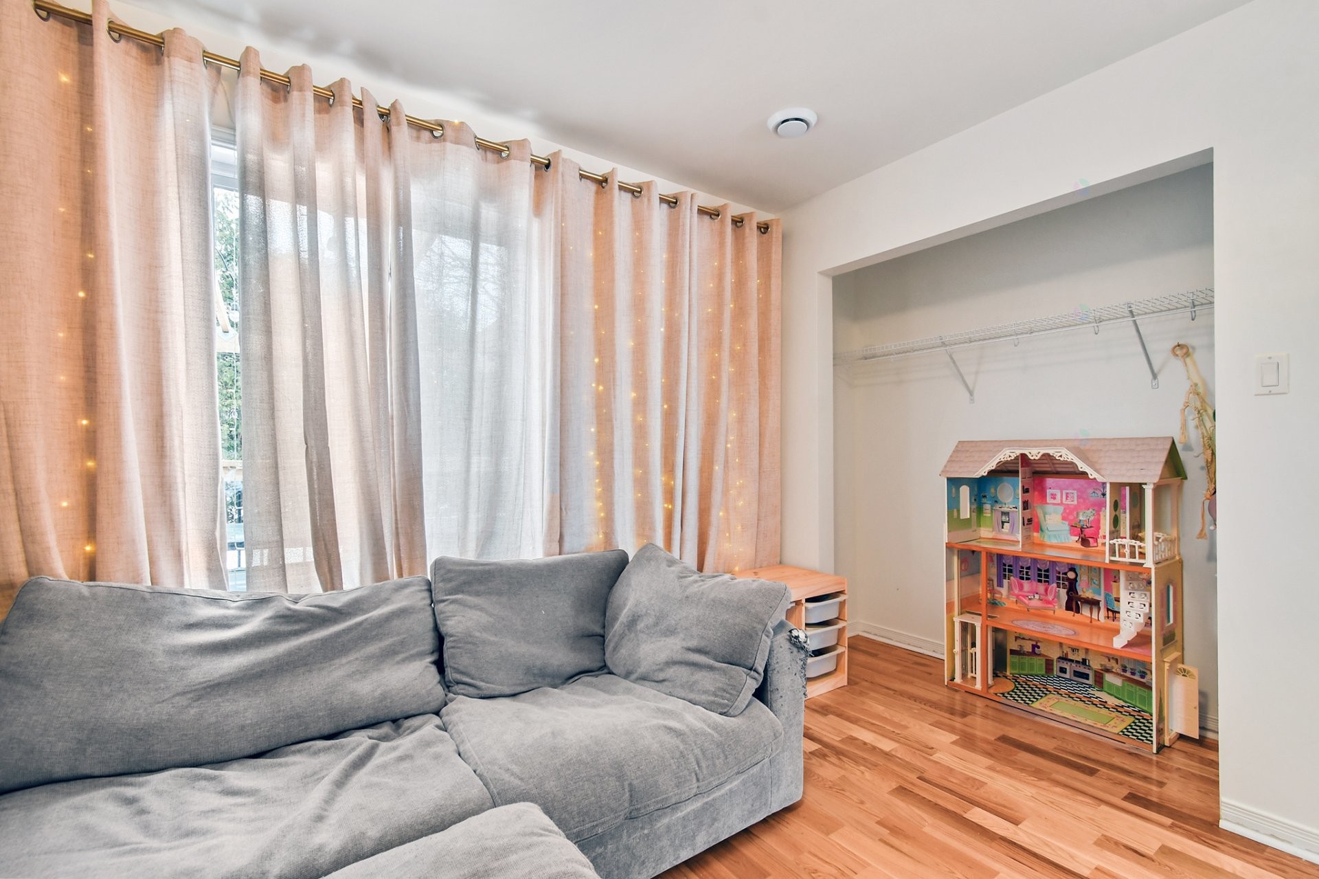 









171


Rue R.-L.-Rivard

,
Saint-Lin/Laurentides,




QC
J5M2E4

