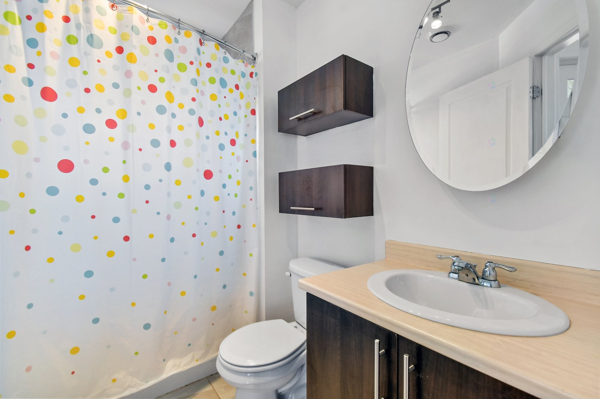 









171


Rue R.-L.-Rivard

,
Saint-Lin/Laurentides,




QC
J5M2E4

