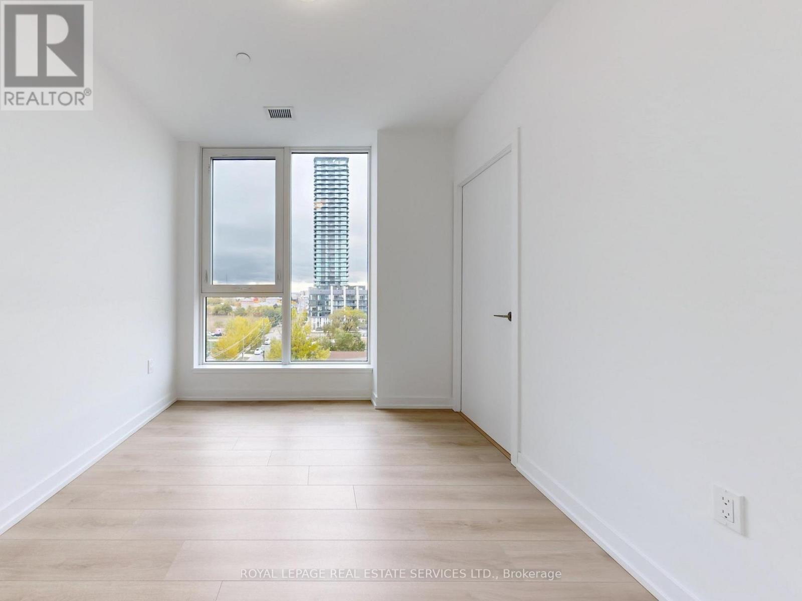 












614 - 1195 THE QUEENSWAY

,
Toronto,




Ontario
M8Z0H1

