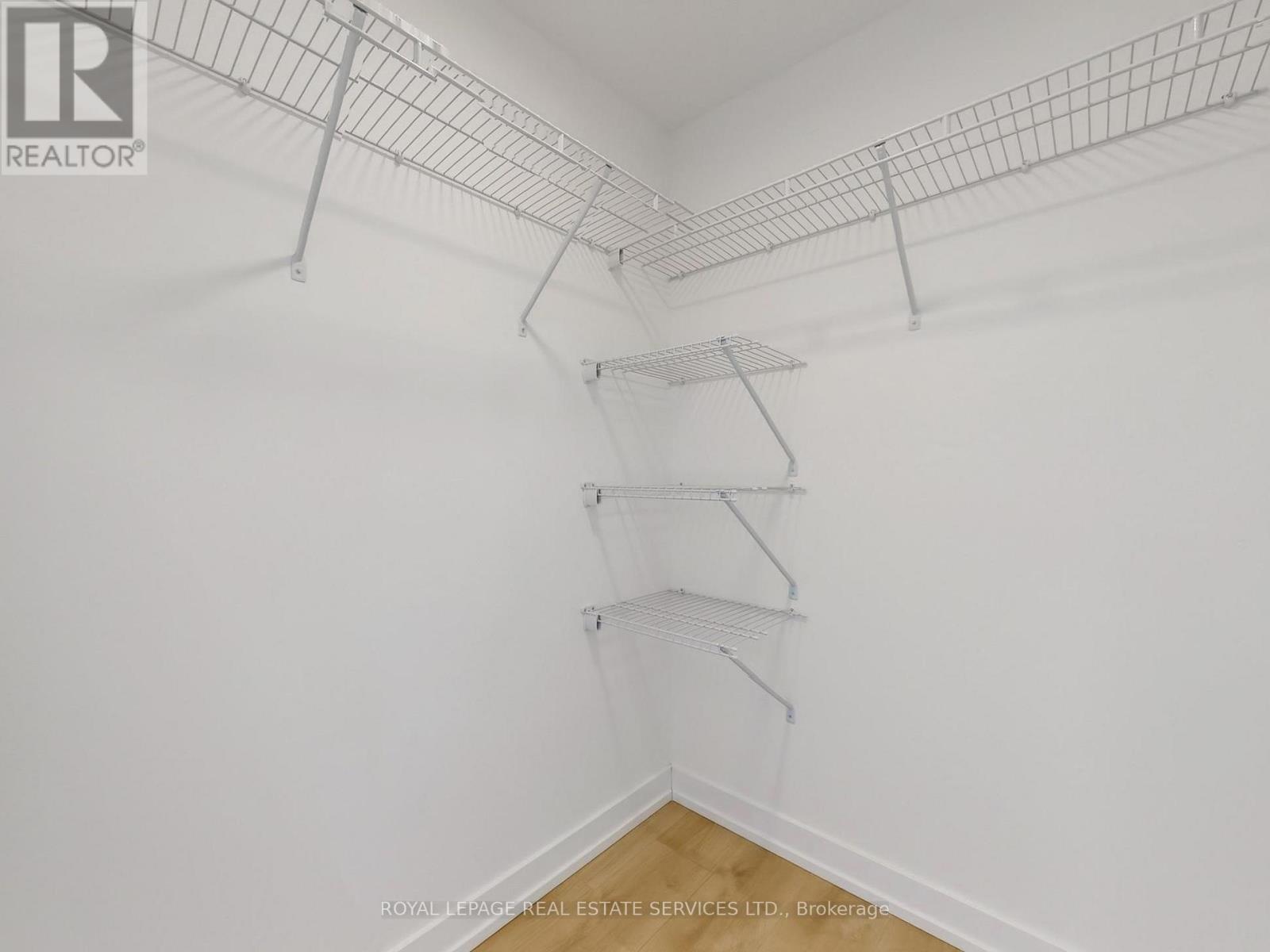 












614 - 1195 THE QUEENSWAY

,
Toronto,




Ontario
M8Z0H1

