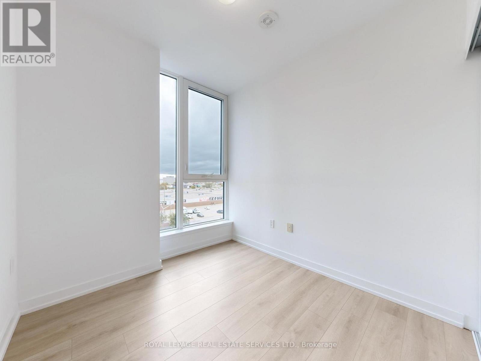 












614 - 1195 THE QUEENSWAY

,
Toronto,




Ontario
M8Z0H1

