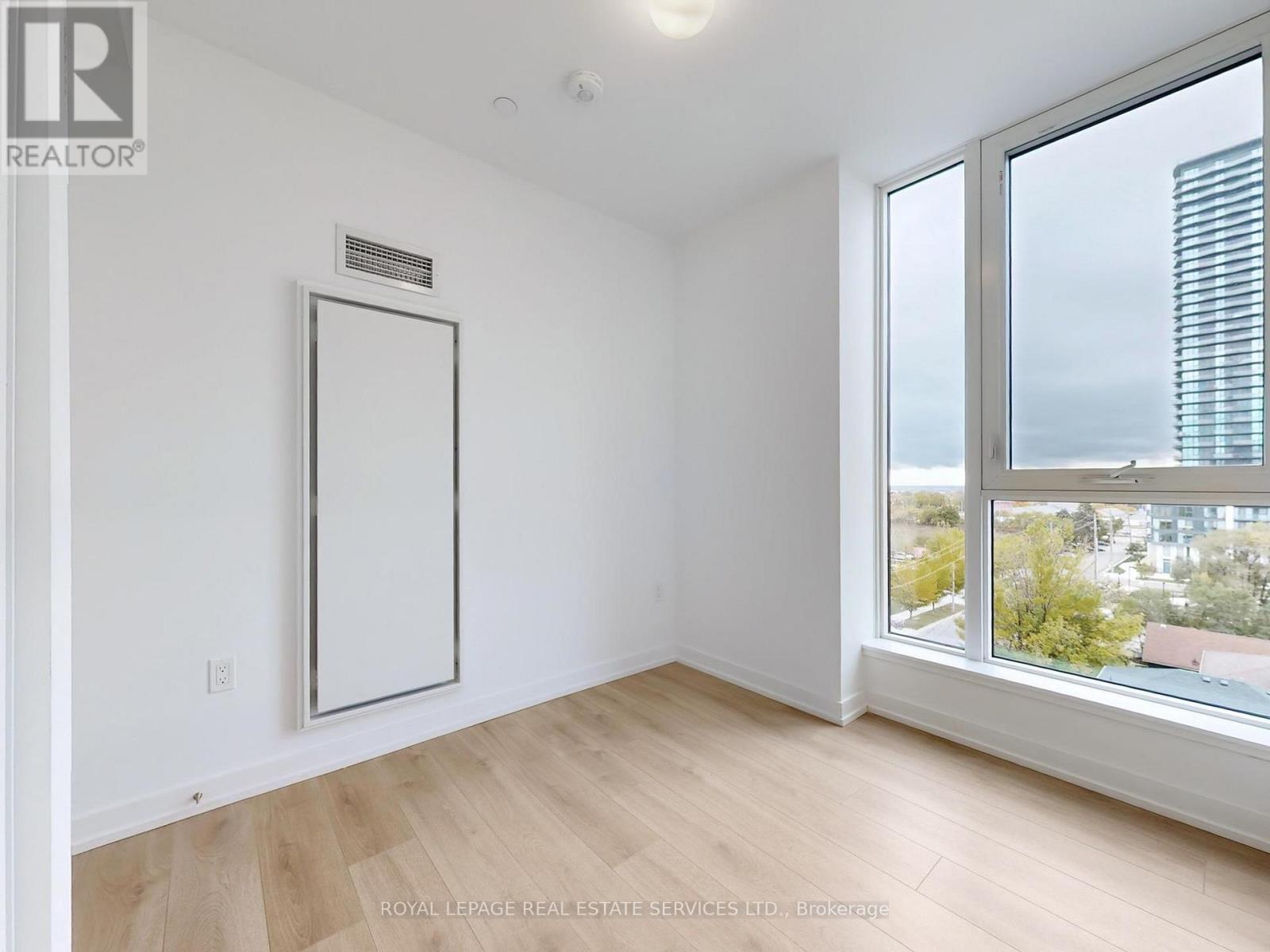 












614 - 1195 THE QUEENSWAY

,
Toronto,




Ontario
M8Z0H1

