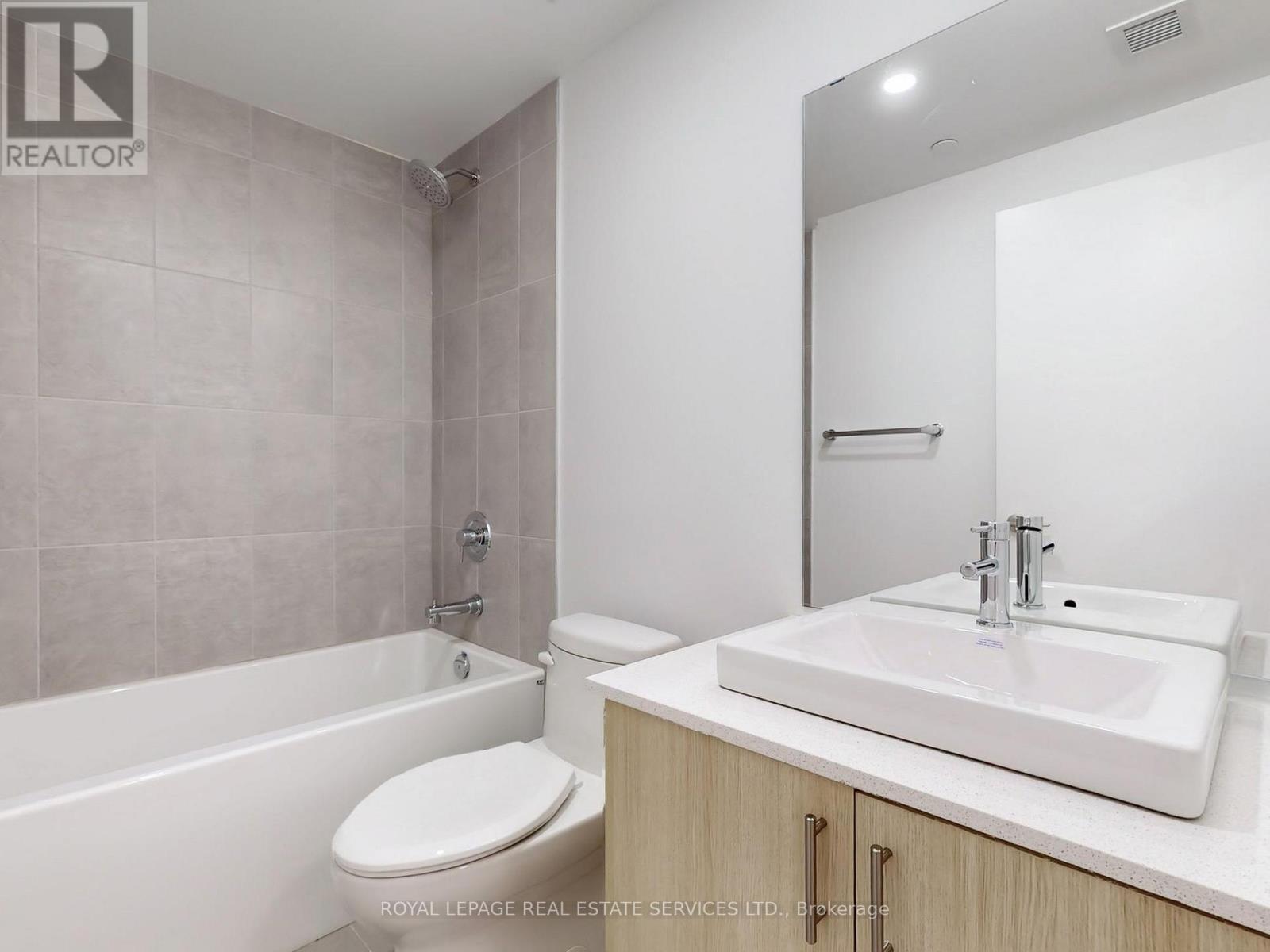 












614 - 1195 THE QUEENSWAY

,
Toronto,




Ontario
M8Z0H1

