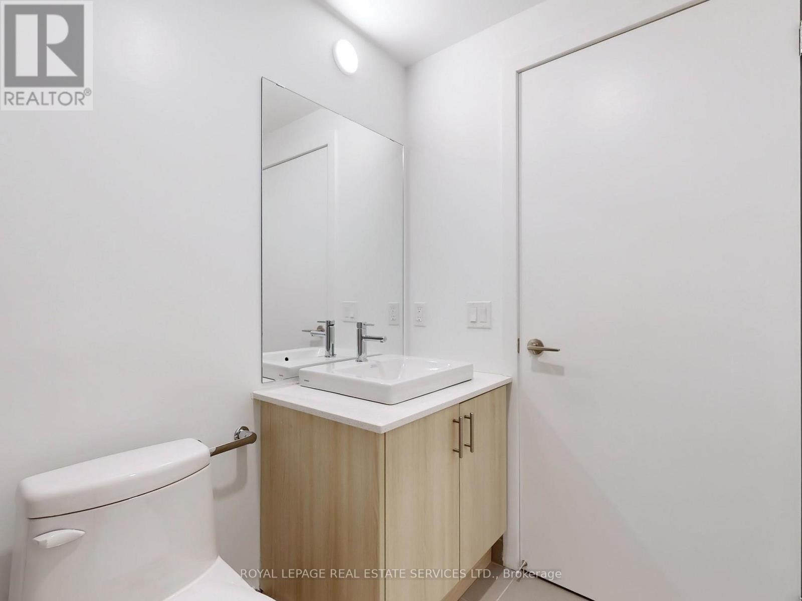 












614 - 1195 THE QUEENSWAY

,
Toronto,




Ontario
M8Z0H1

