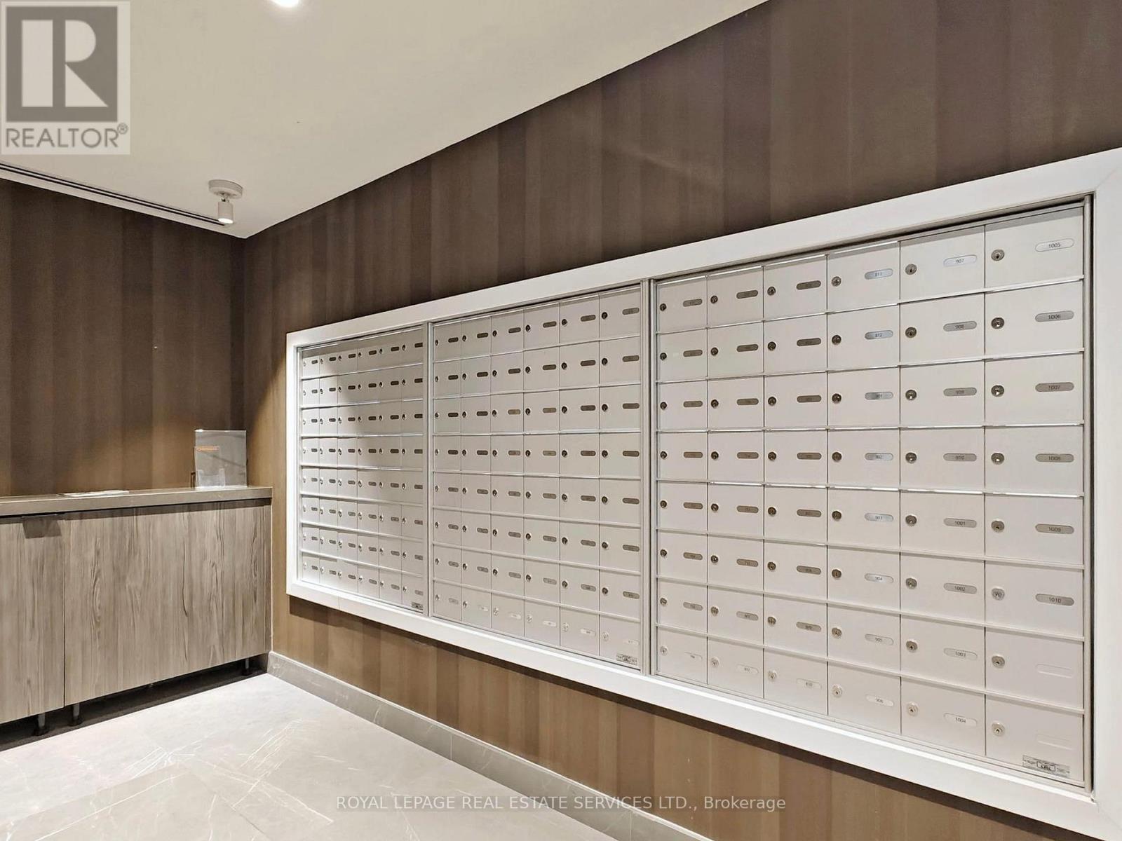 












614 - 1195 THE QUEENSWAY

,
Toronto,




Ontario
M8Z0H1

