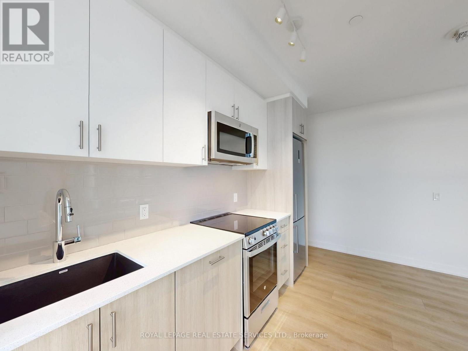 












614 - 1195 THE QUEENSWAY

,
Toronto,




Ontario
M8Z0H1

