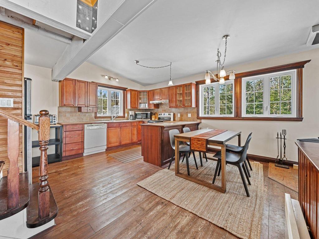 









92


Rue de la Traverse

,
Magog,




QC
J1X0M6

