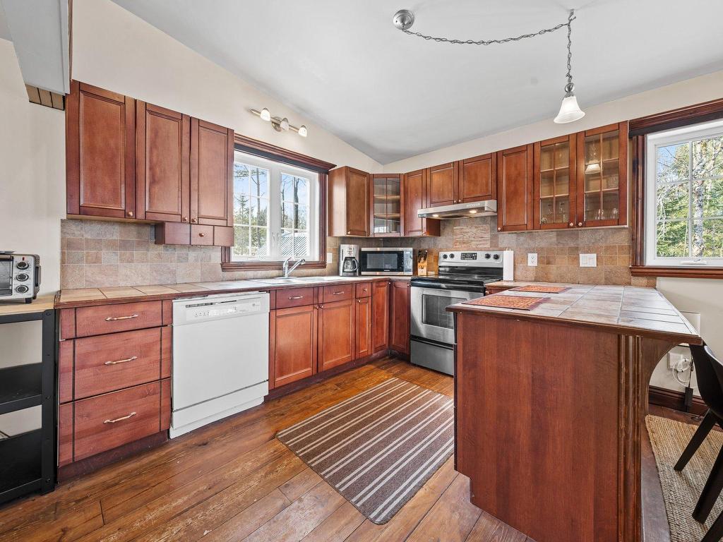 









92


Rue de la Traverse

,
Magog,




QC
J1X0M6

