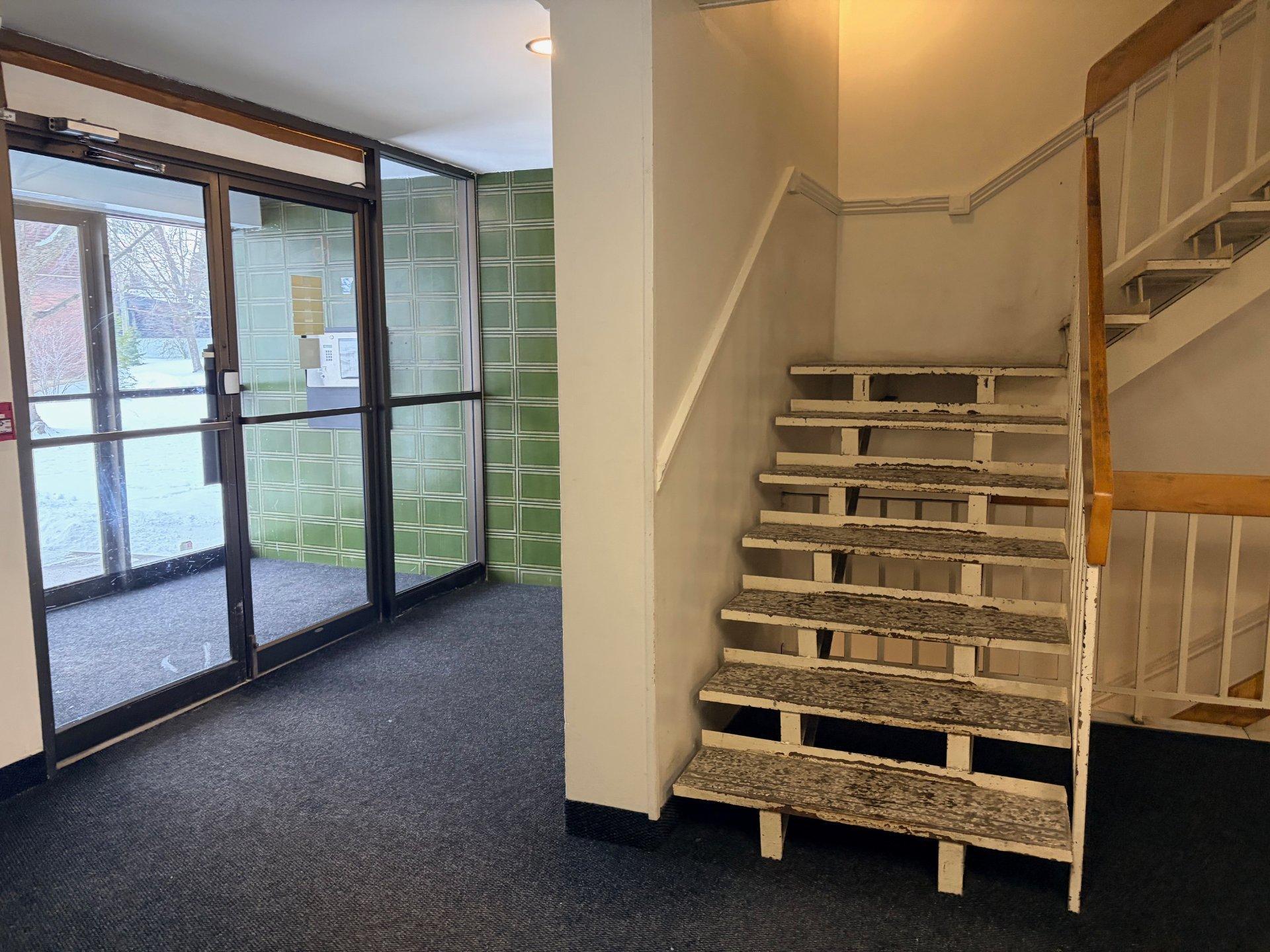 









39


Boul. Brunswick

, 302,
Dollard-des-Ormeaux,




QC
H9B2M2

