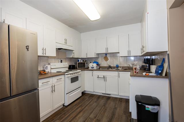 









683


Toronto

ST,
Winnipeg,




MB
R3R 1Z4

