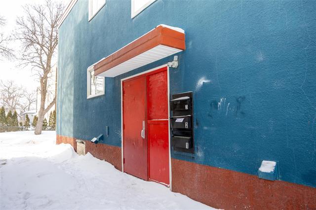 









683


Toronto

ST,
Winnipeg,




MB
R3R 1Z4


