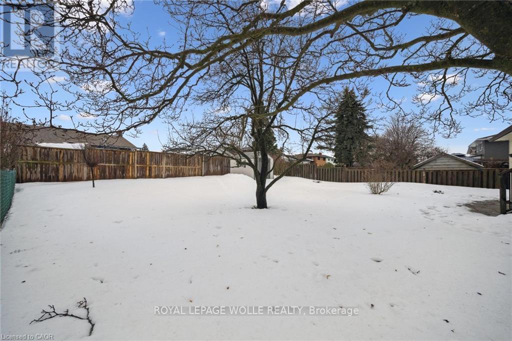 












123 LORRAINE AVENUE

,
Kitchener,




Ontario
N2B2N1

