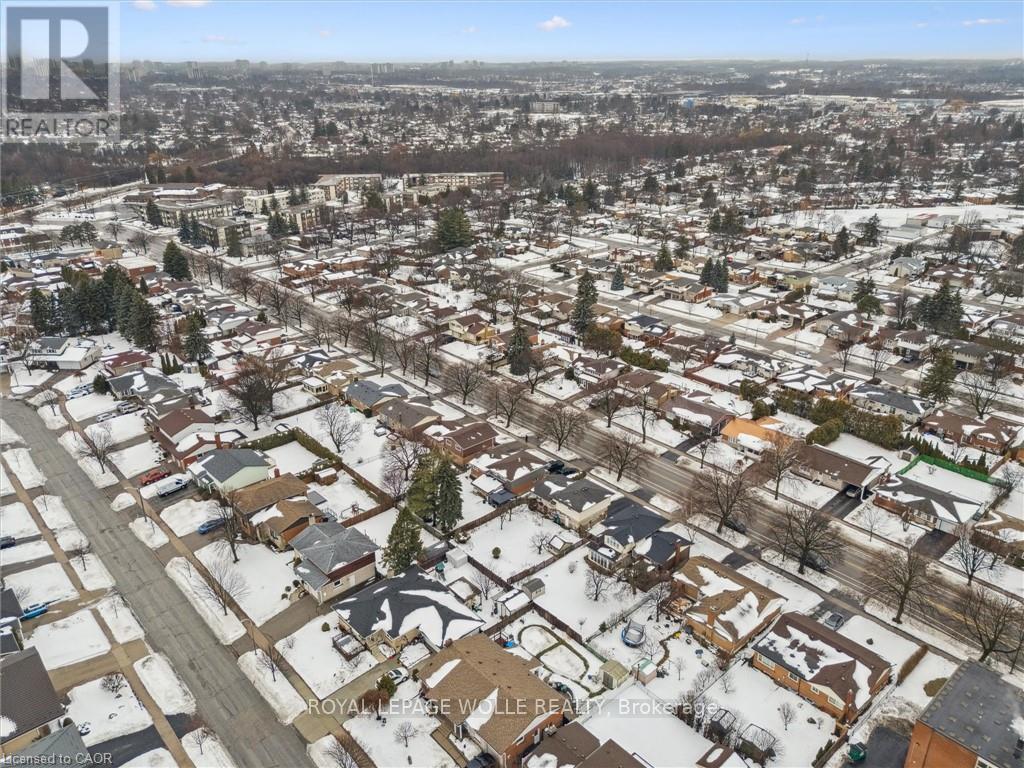 












123 LORRAINE AVENUE

,
Kitchener,




Ontario
N2B2N1

