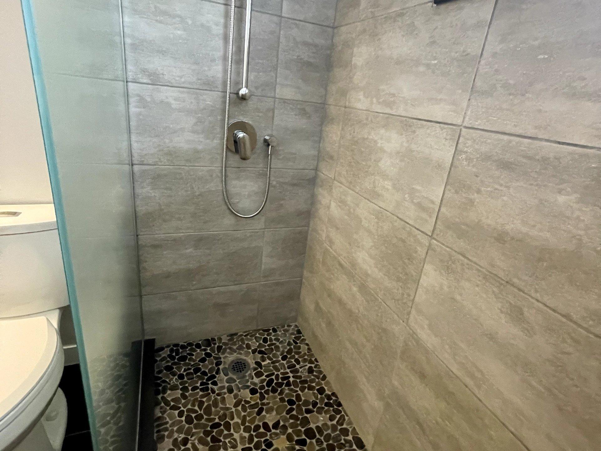 









182


Av. Duke-of-Kent

,
Pointe-Claire,




QC
H9R1Y3

