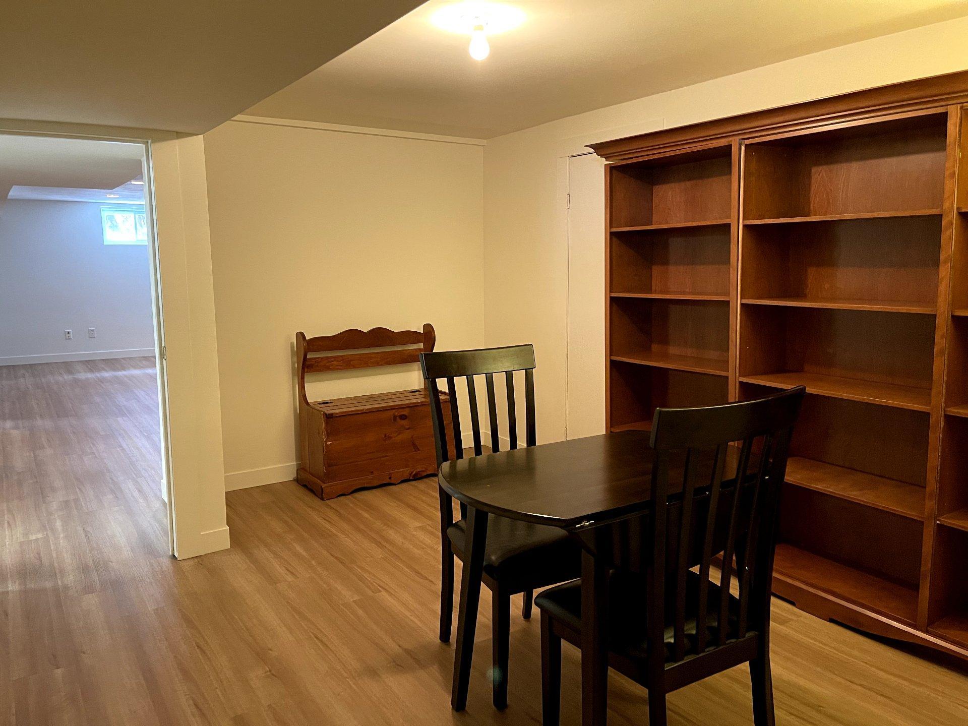 









182


Av. Duke-of-Kent

,
Pointe-Claire,




QC
H9R1Y3

