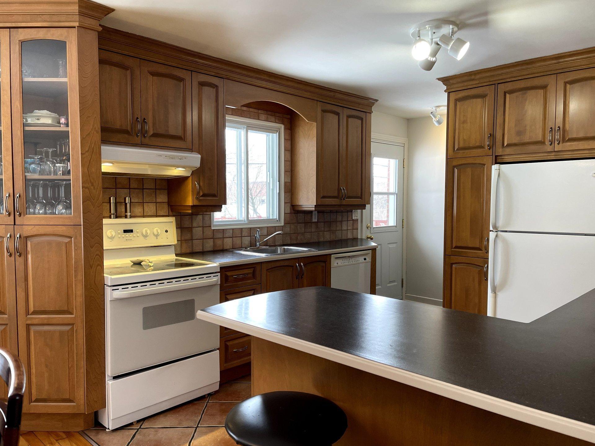 









182


Av. Duke-of-Kent

,
Pointe-Claire,




QC
H9R1Y3

