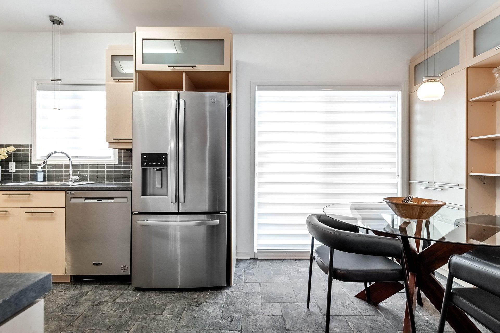 









2686


Av. Ernest-Hemingway

,
Montréal (Saint-Laurent),




QC
H4R3E7

