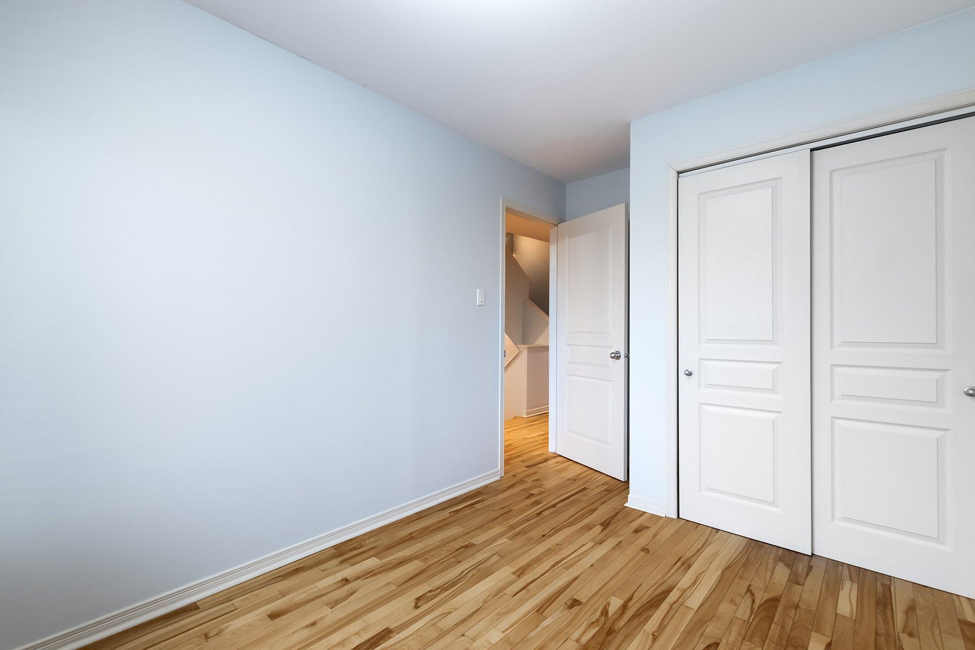 









2686


Av. Ernest-Hemingway

,
Montréal (Saint-Laurent),




QC
H4R3E7

