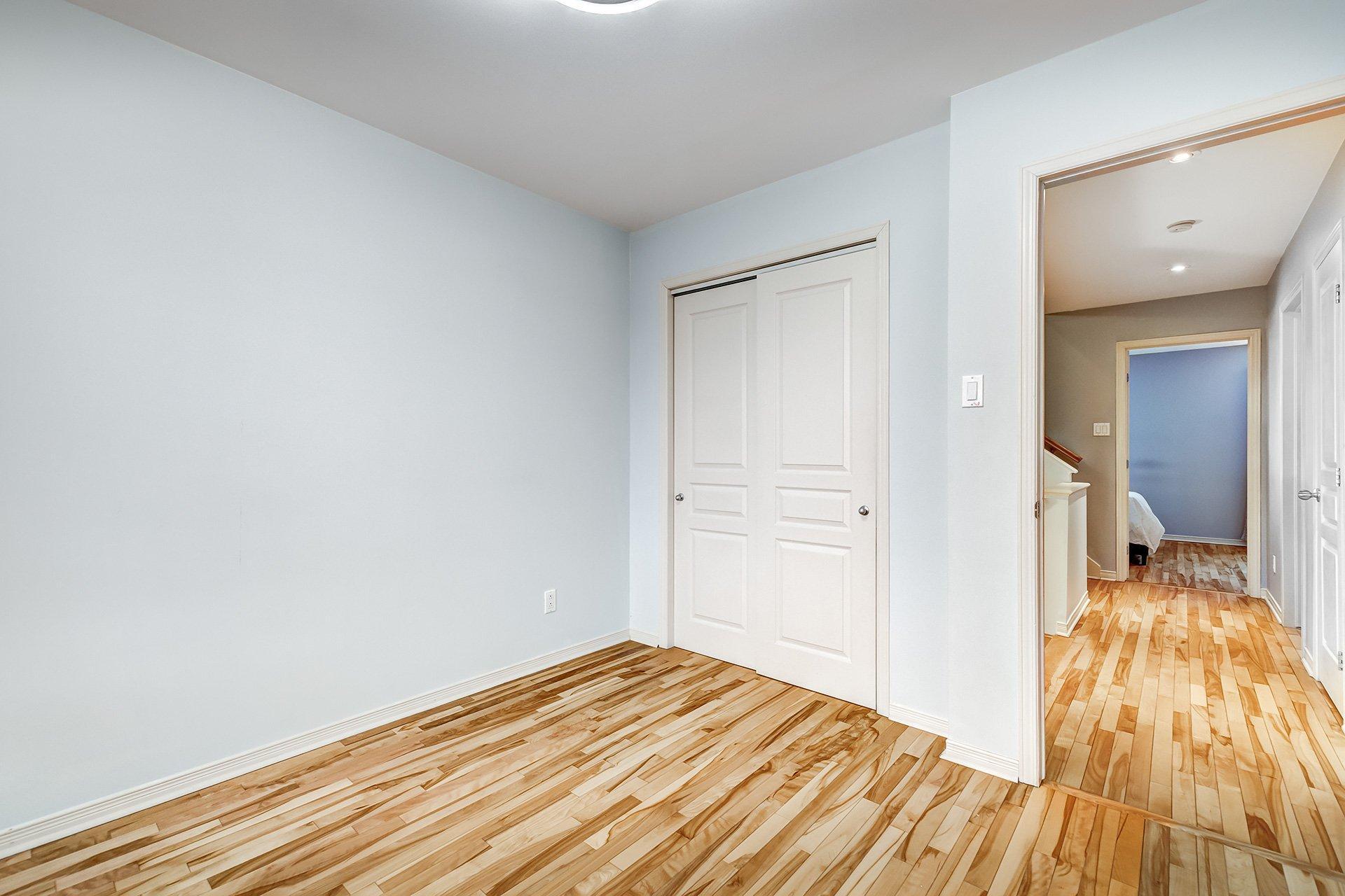 









2686


Av. Ernest-Hemingway

,
Montréal (Saint-Laurent),




QC
H4R3E7

