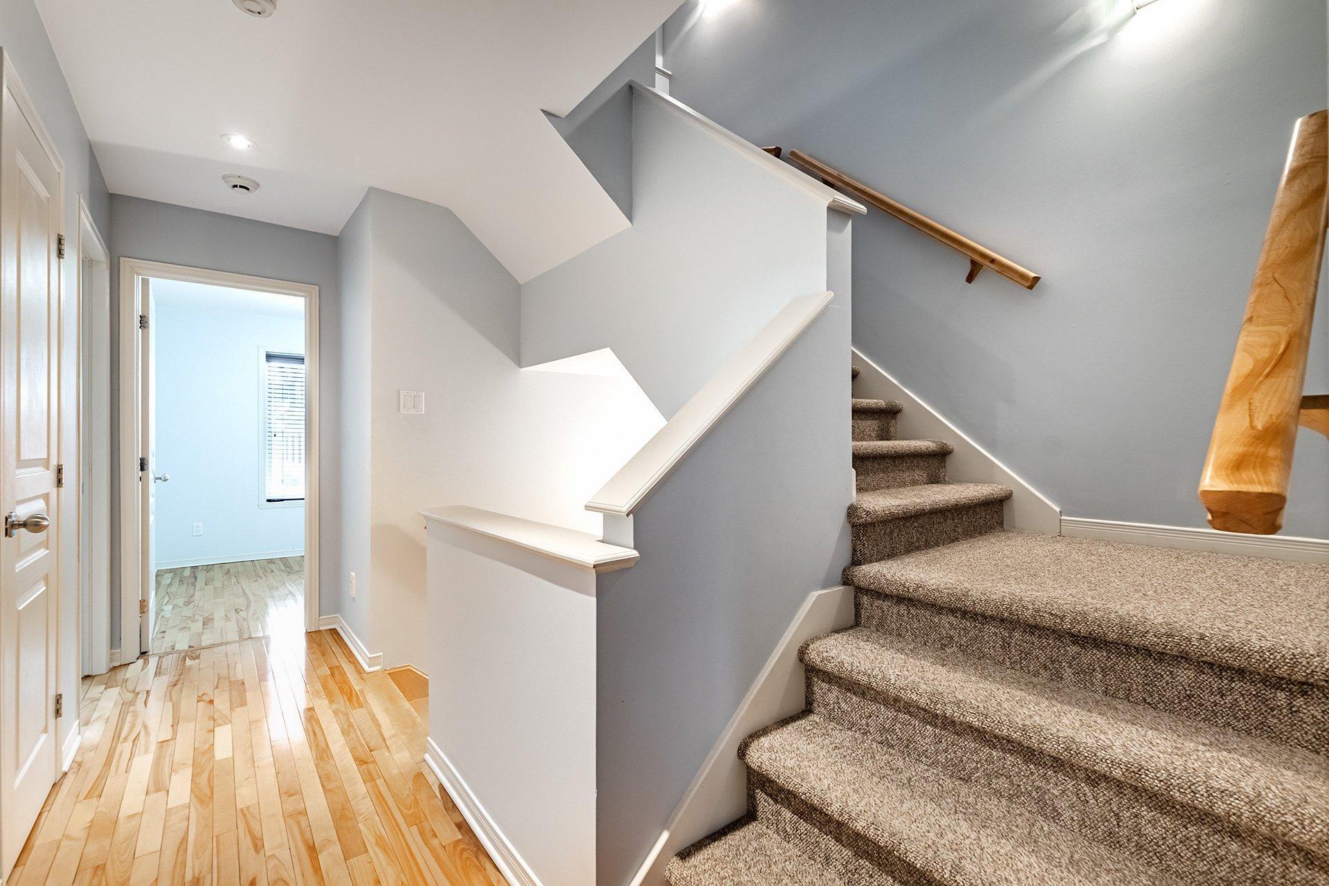 









2686


Av. Ernest-Hemingway

,
Montréal (Saint-Laurent),




QC
H4R3E7

