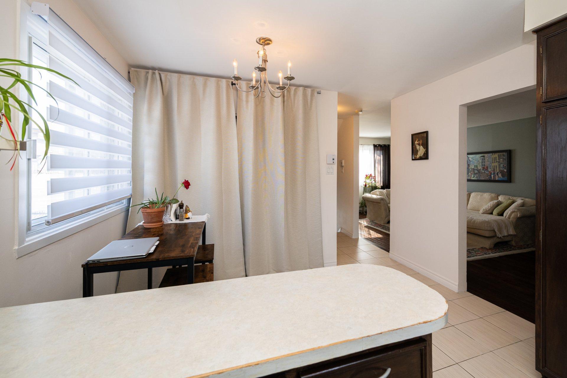 









503


Rue de Callas

,
Laval (Chomedey),




QC
H7W4V2

