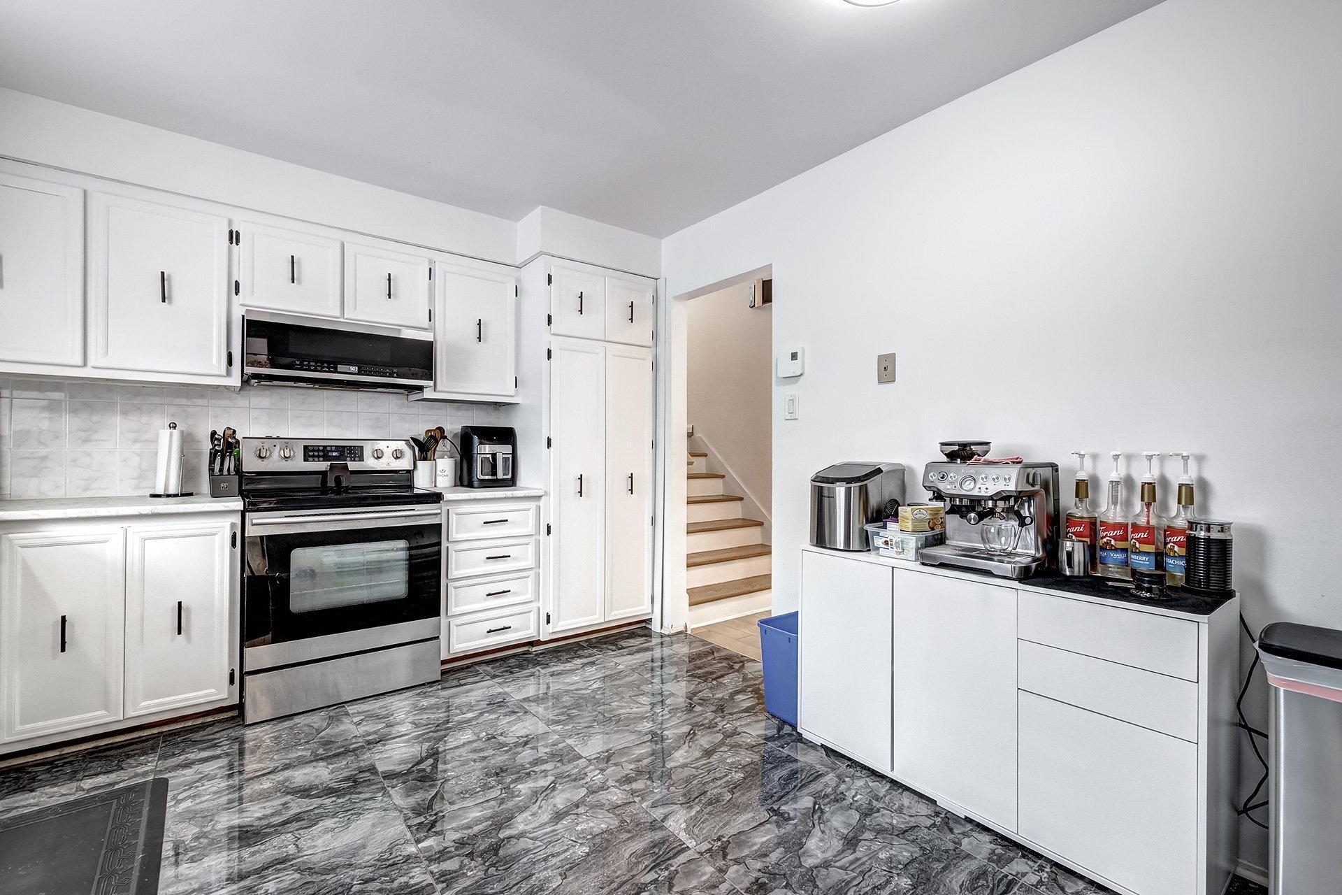 









90


Rue Audubon

,
Dollard-des-Ormeaux,




QC
H9B3E9

